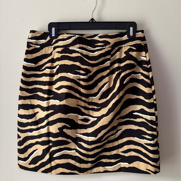 Talbots Skirt Womens size 6 Animal Tiger Print Lined Knee Length NWT - Picture 2 of 3